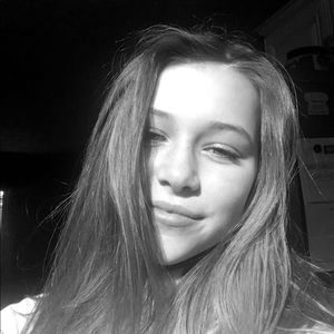 Meet your Posher, Kaylie